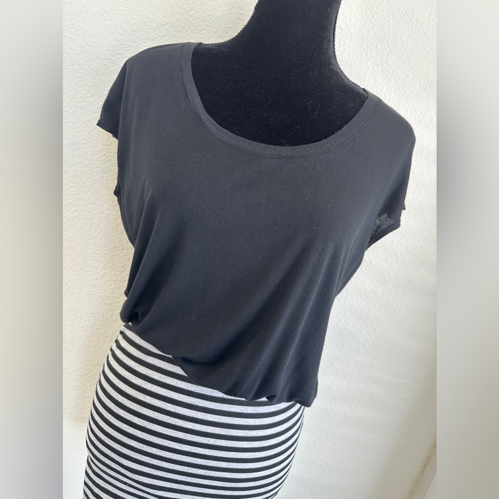 STRIPE 2 FER DRESS - Picture 3 of 8